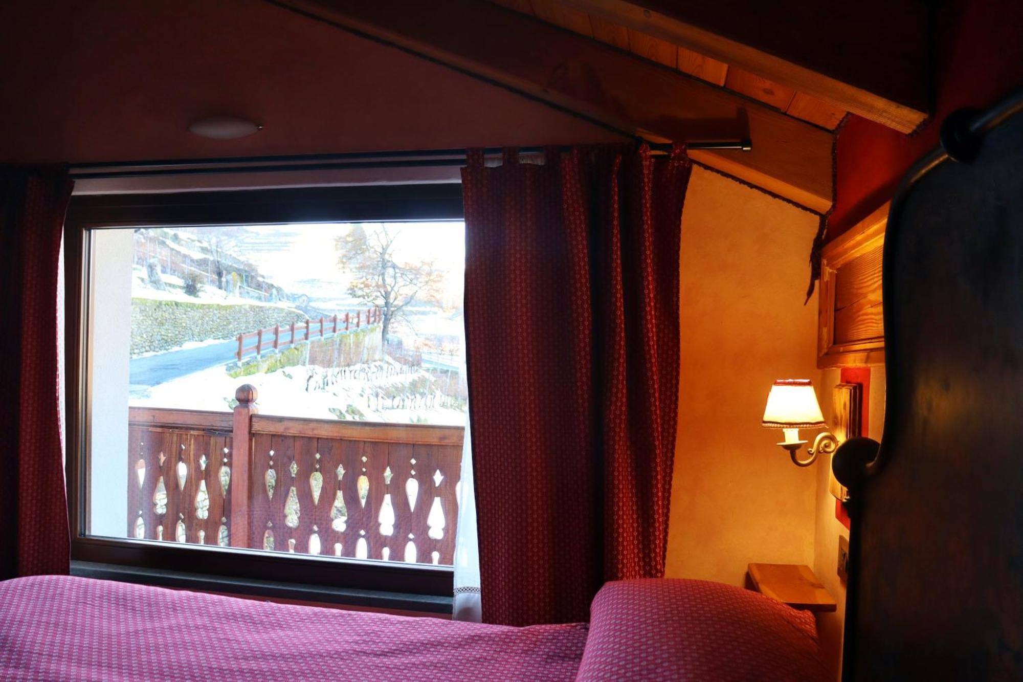 Agriturismo B&B Chevres A Cheval Charvensod Luaran gambar